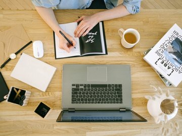 如何修改法国VAT公司名称和地址信息？