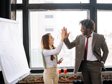 2025跨境电商变局：中国卖家如何突围？